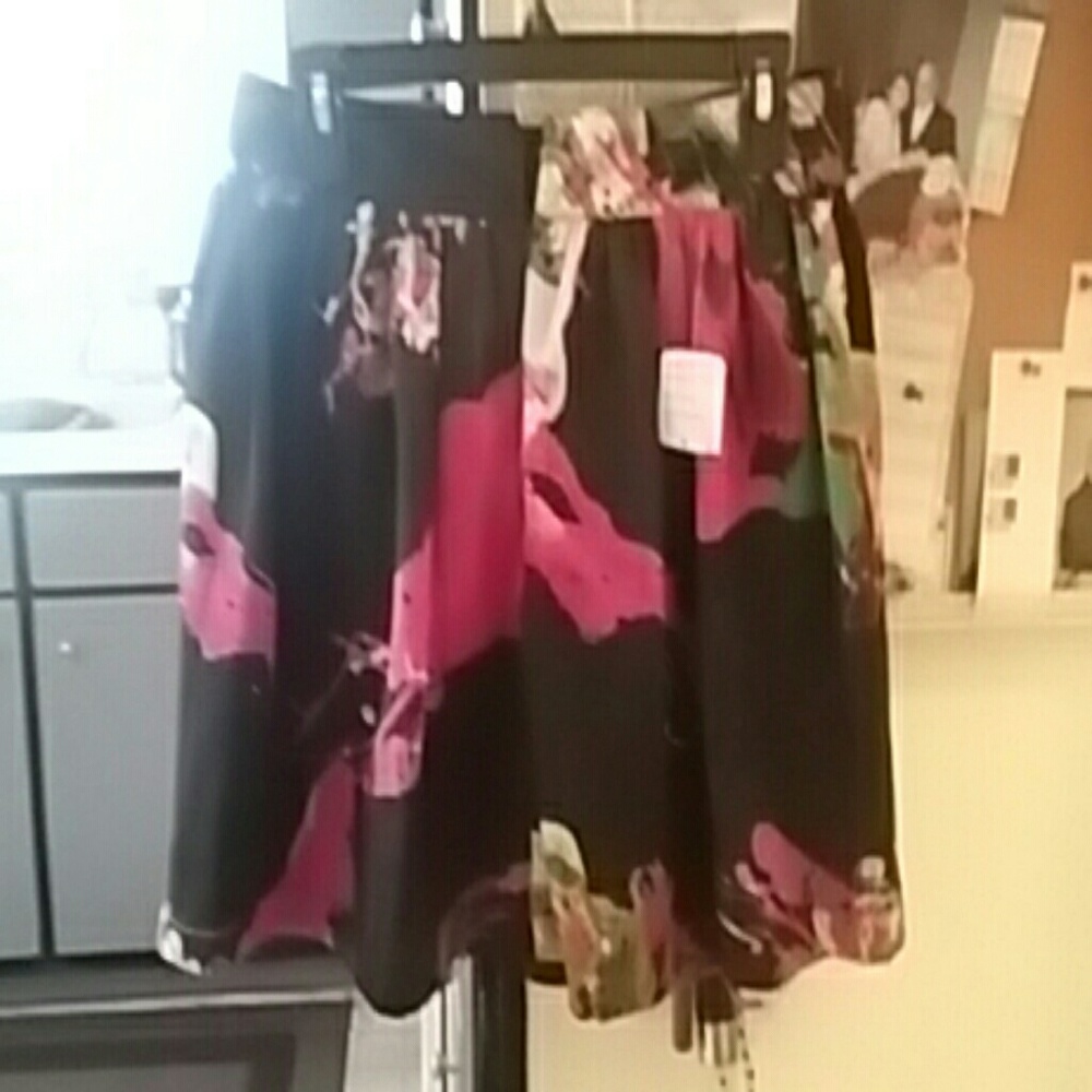 NWT  silk mini skirt.